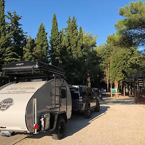 Vransko Jezero - Crkvine Campingplatz Pakoštane